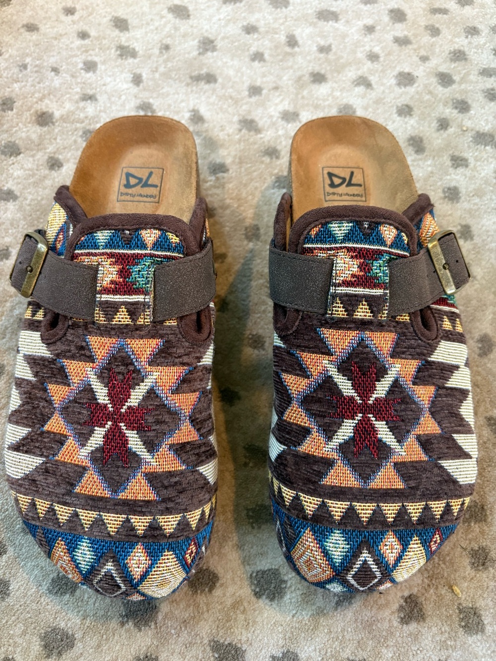 Dirty Laundry Bebidas clogs size 7.5